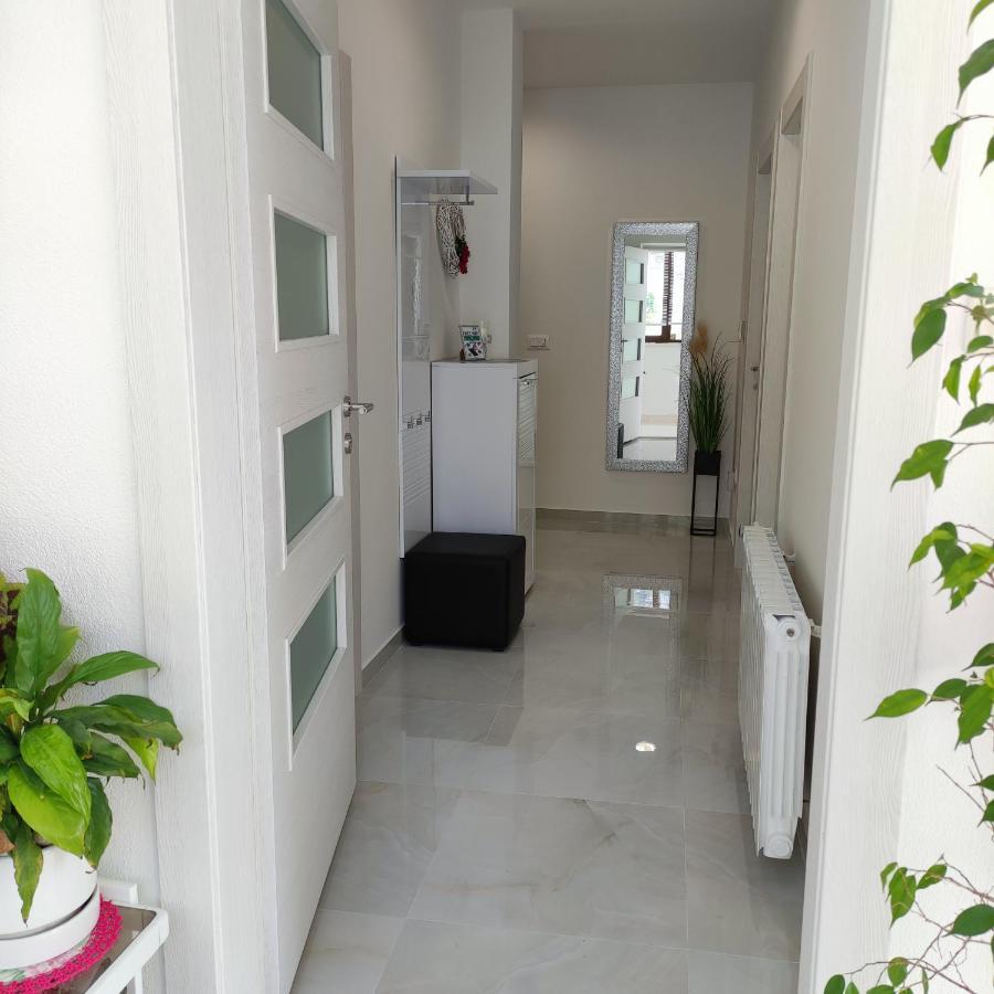 Apartman Rivana Baška Voda Exterior foto